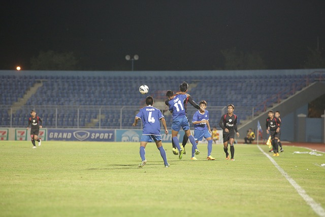 队中显得更 队中显得更